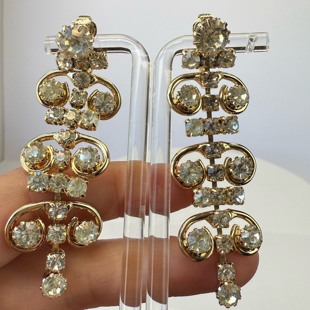 Sarah Coventry rhinestone dangle earrings - Picture 8 of 8